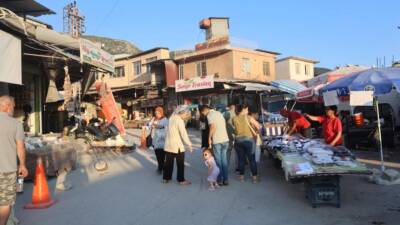 Kahramanmaraş merkezli 6 Şubat depremlerinde ağır hasar alan Hatay’da yaşam