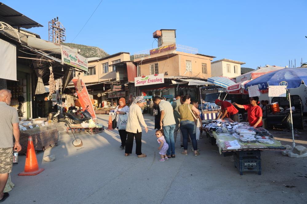 Kahramanmaraş merkezli 6 Şubat depremlerinde ağır hasar alan Hatay’da yaşam