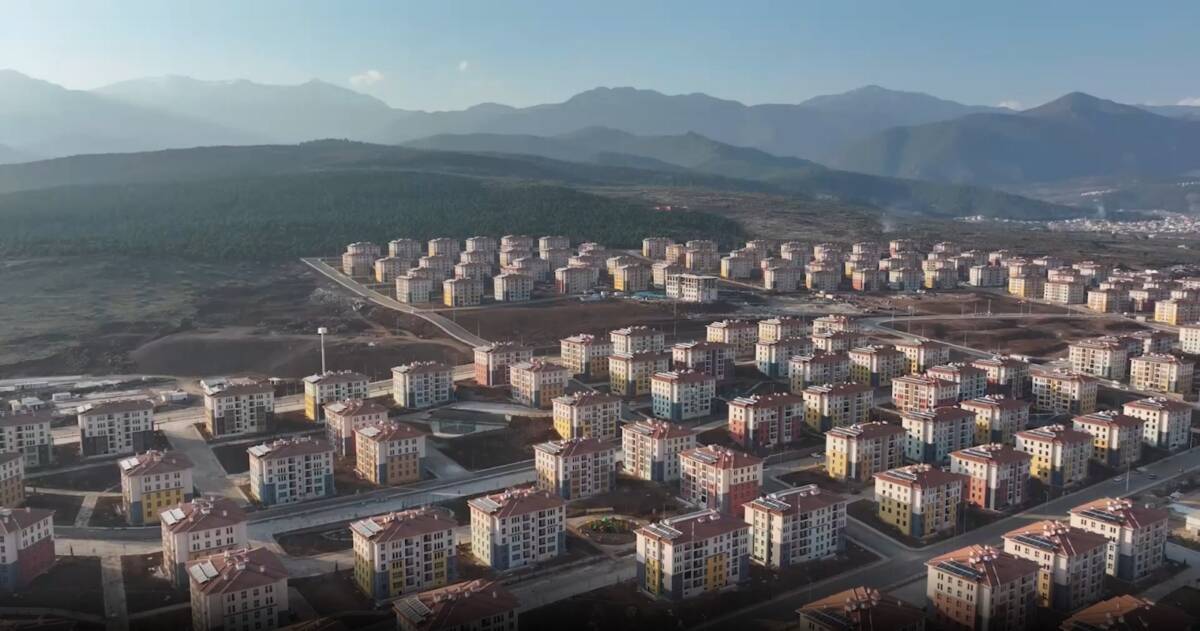 Çevre, Şehircilik ve İklim Değişikliği Bakanı Murat Kurum, yapımı tamamlanan