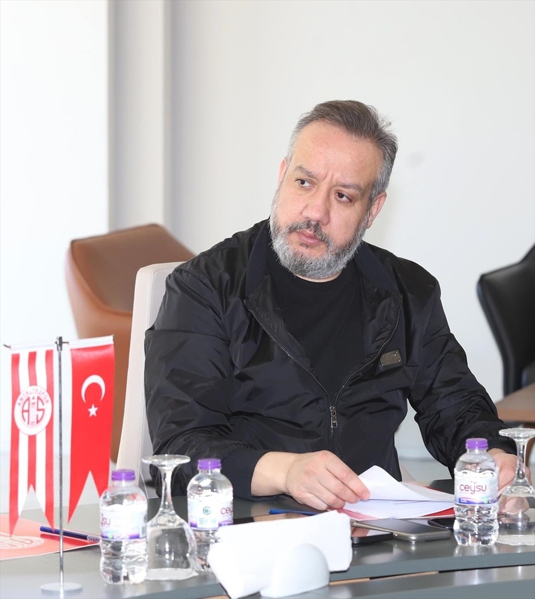 2024-2025 sezonunun en dikkat çeken disiplin cezalarından biri Antalyaspor Başkanı