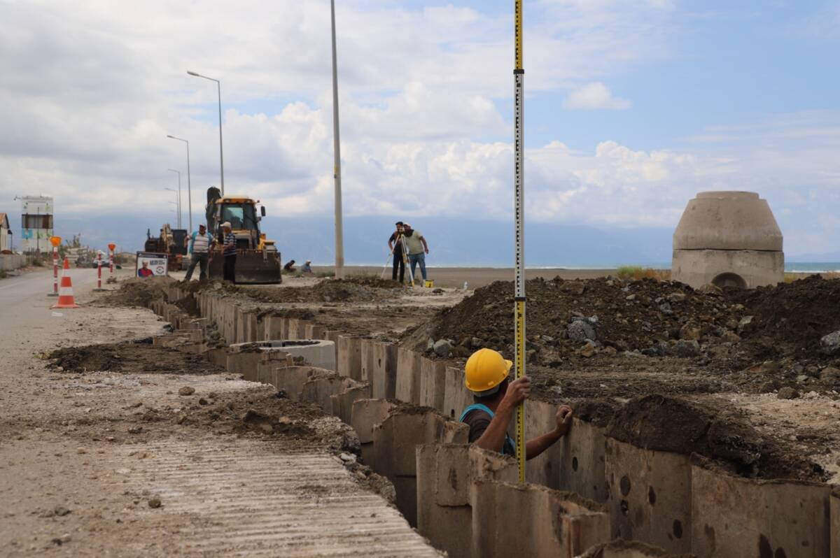 Hatay Büyükşehir Belediyesi (HBB), kentin yeniden ayağa kalkması ve geleceğe