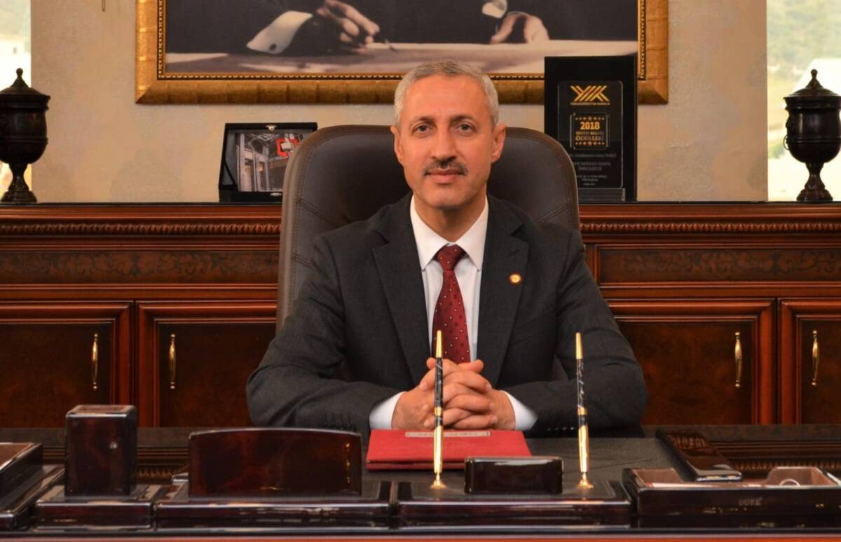 Hatay Mustafa Kemal Üniversitesi (MKÜ) Rektörü Prof. Dr. Veysel Eren,