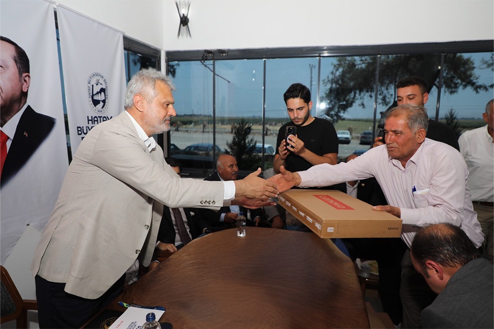 Hatay Büyükşehir Belediye Başkanı Mehmet Öntürk, Meclis toplantısı ve çeşitli