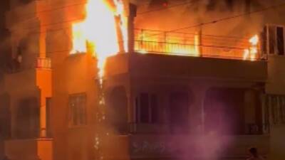 Hatay’ın Reyhanlı ilçesinde bir apartmanın 3. katında çıkan yangın, itfaiye