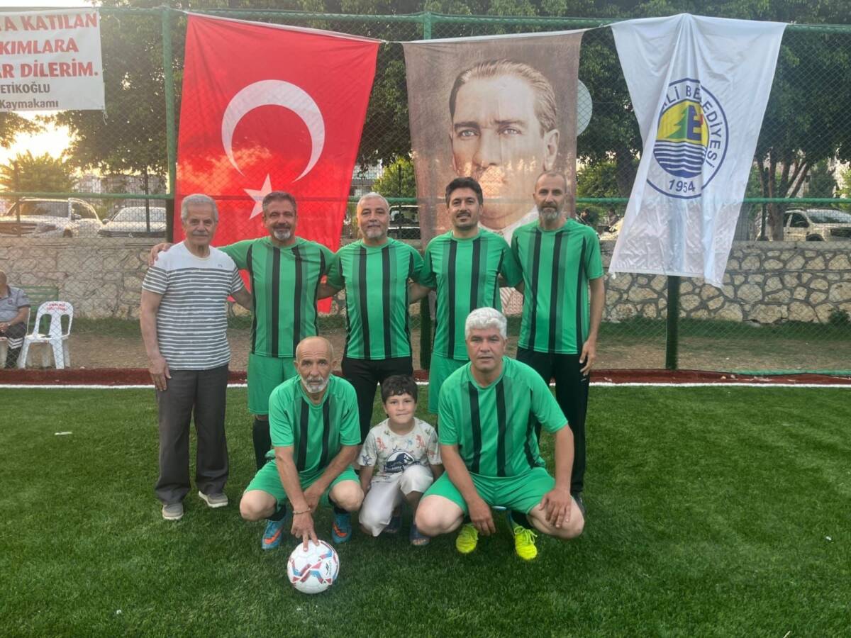 Futbolculuk kariyerine Urfaspor’da başlayıp Hatayspor formasıyla sürdüren, Hatay-Antakya Sümerler Mahallesi’nin