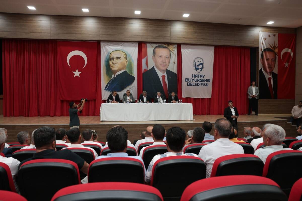 Hatay Büyükşehir Belediye (HBB) Başkanı Mehmet Öntürk, vatandaşların sorunlarını doğrudan