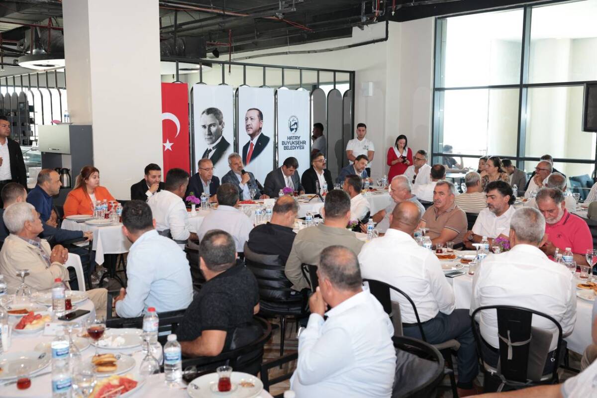 Hatay Büyükşehir Belediye Başkanı Mehmet Öntürk, yerel yönetimlerde iş birliği