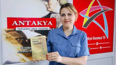 “Sessiz Cümleler” adlı şiir kitabını yayımlayan 5 çocuk annesi Özdağ,