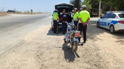Hatay’ın Kırıkhan ilçesinde, motosiklet üzerinde tehlikeli hareketler yaparak hayatını riske