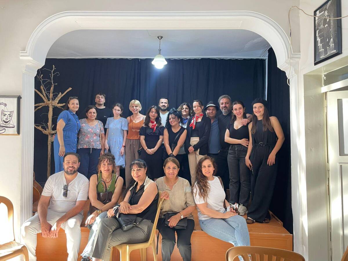 Hatay’ın Defne ilçesinde, depremin ardından yeniden inşa edilen Çatı Sahne,