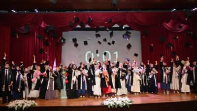 Hatay Mustafa Kemal Üniversitesi İlahiyat Fakültesi, yeni mezunlarını Atatürk Konferans