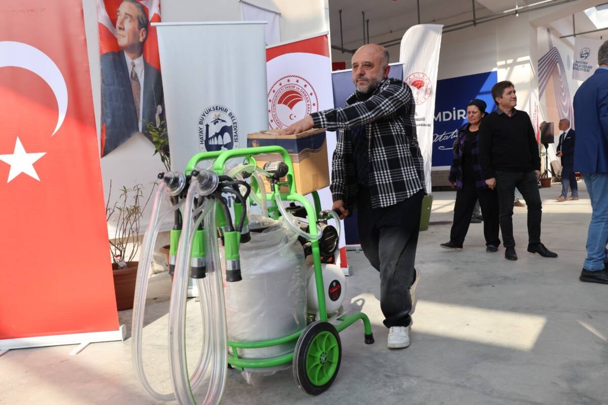 Hatay Büyükşehir Belediyesi (HBB), Başkan Mehmet Öntürk’ün liderliğinde, kentin yeniden