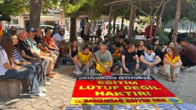 Samandağ’da depremde yıkılan okulların hâlâ yeniden yapılmaması protesto edilmeye devam