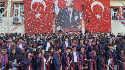 Hatay’ın Defne ilçesinde başarılarıyla adından sıkça söz ettiren Sümerler Ortaokulu,