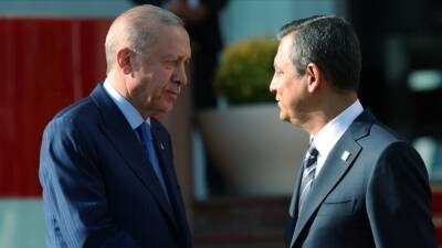 CHP Genel Başkanı Özgür Özel, İstanbul Büyükçekmece’deki mitingde Cumhurbaşkanı Erdoğan’a