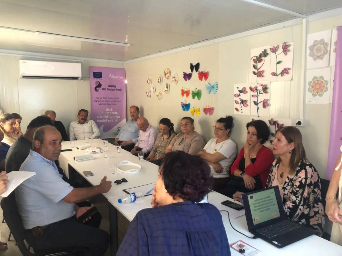 Hatay’ın Samandağ ilçesinde kadınların öncülüğünde yürütülen afet hazırlık projesi, mahalle