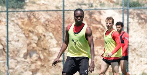 Yeni sezona hazırlanan Hatayspor, transfer yasağı sürecini mevcut kadroyu koruyarak