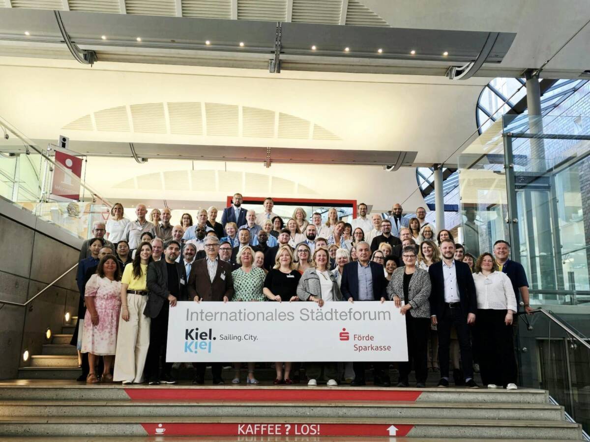 Hatay Büyükşehir Belediyesi, Almanya’da düzenlenen forumda eğitim, sosyal uyum ve