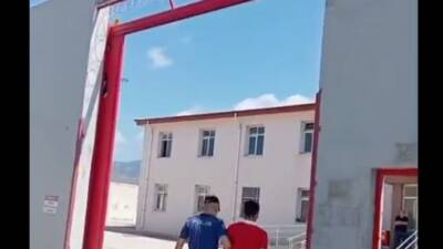 Hatay’ın Arsuz ilçesinde şehir içi taşımacılık yapan bir minibüste yolcu