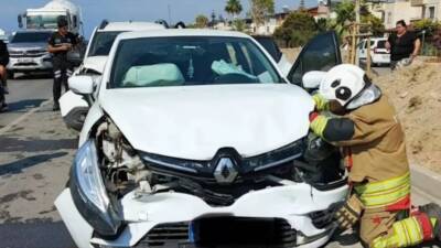 Hatay’ın Arsuz ilçesinde 5 aracın karıştığı zincirleme trafik kazasında 1