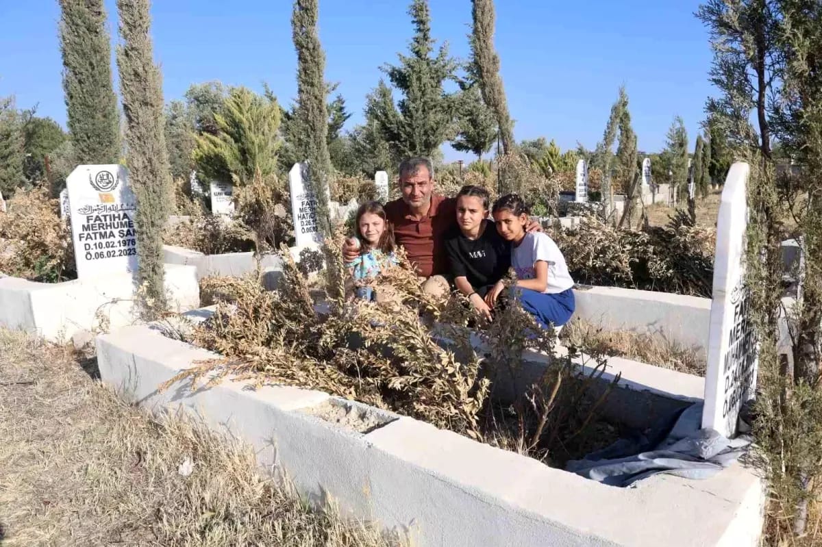 “Hem annelik hem babalık yapıyorum” diyen Mahmut Şan, enkazdan sağ