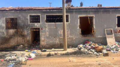 Hatay’da 7 yıl boyunca sokaklardan topladığı çöpleri müstakil evinde biriktiren