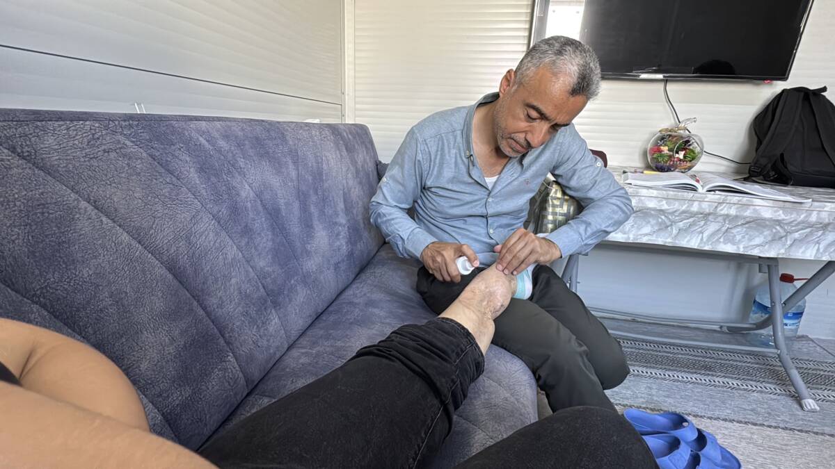 Hatay’da 6 Şubat 2023’te meydana gelen depremlerde eşini kaybeden Hasan