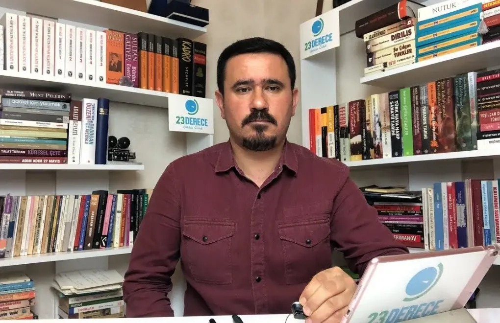 Bağımsız haberciliğiyle tanınan gazeteci Gökhan Özbek, geçirdiği beyin kanaması sonucu