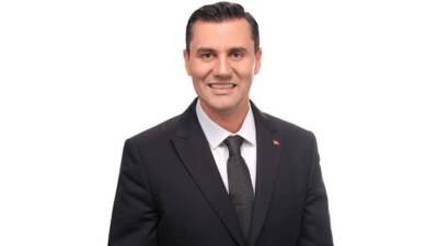 Manisa Büyükşehir Belediye Başkanı Ferdi Zeyrek, geçirdiği elim bir kaza