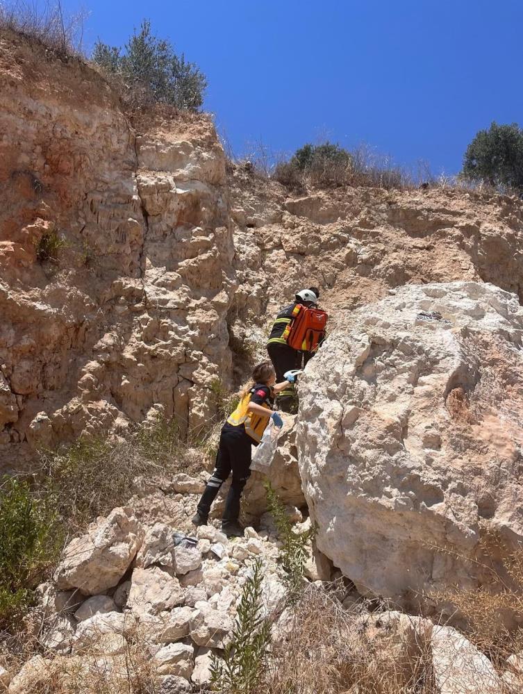 Hatay’ın Altınözü ilçesine bağlı Fatikli Mahallesi’nde meydana gelen kazada, sürücüsünün