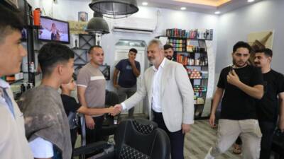 Hatay Büyükşehir Belediye Başkanı Mehmet Öntürk, Kumlu ilçesinde gerçekleştirdiği program