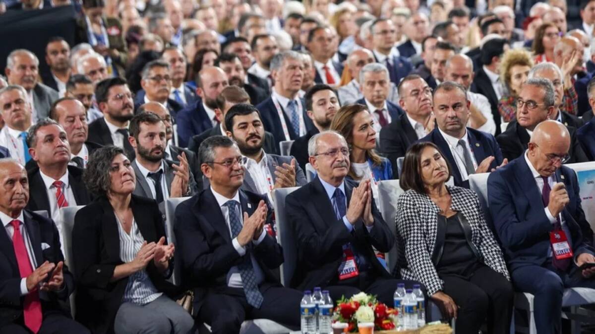 CHP’nin eski liderleri Altan Öymen, Hikmet Çetin ve Murat Karayalçın,