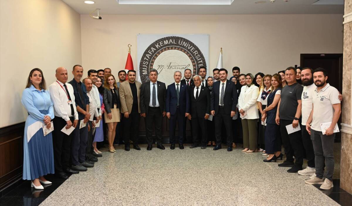 Hatay Mustafa Kemal Üniversitesi’nde Kurban Bayramı dolayısıyla düzenlenen törende konuşan