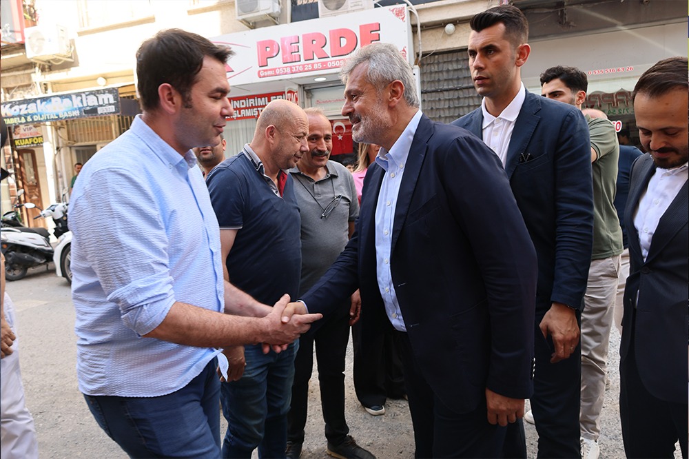 Hatay Büyükşehir Belediyesi (HBB), kent genelinde muhtarlar ve sivil toplum