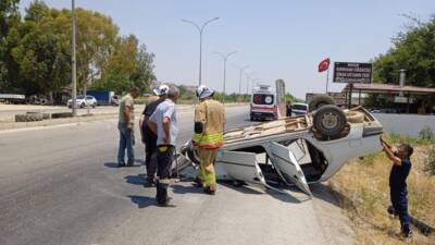 Hatay’ın Kırıkhan ilçesinde meydana gelen trafik kazasında, kontrolden çıkan bir