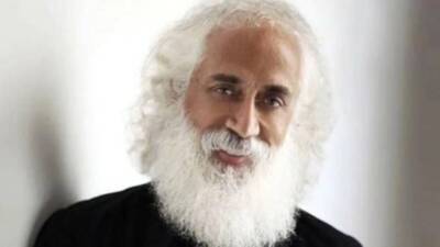 Ünlü sanatçı Suavi, internet üzerinden ikinci el piyano almak isterken