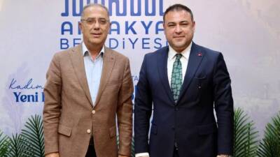 Görev yeri değişen Hatay Vali Yardımcısı Doğukan Mızrak, Antakya Belediye