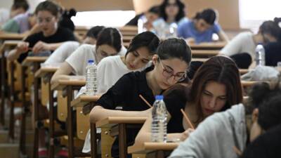   Türkiye genelinde 2 milyon 560 bin 640 aday, hayalini