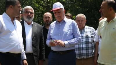 Türkiye Ziraat Odaları Birliği (TZOB) Genel Başkanı Şemsi Bayraktar, Hatay'ın Erzin