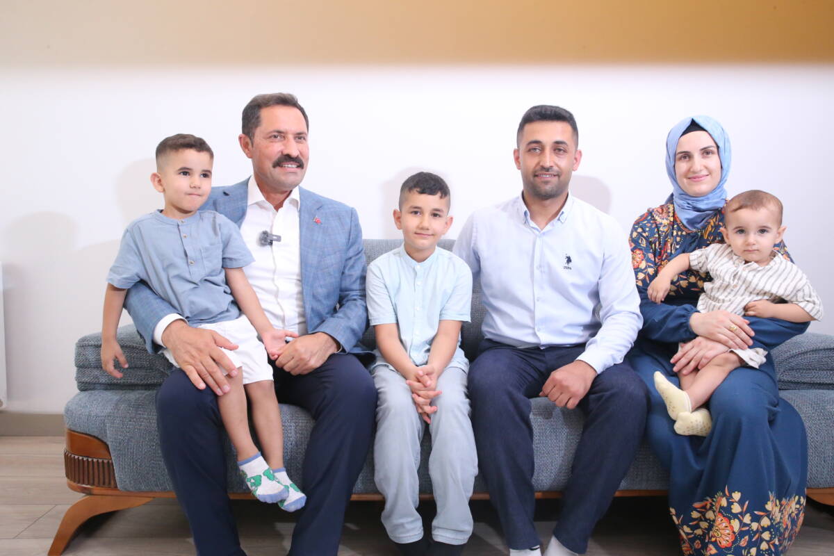 Hatay Valisi Mustafa Masatlı, yerinde kentsel dönüşüm projesi kapsamında inşa edilen