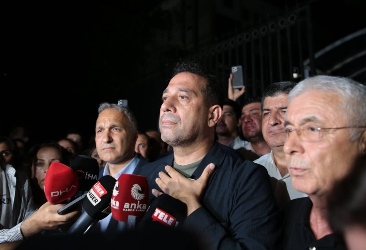 Antalya Büyükşehir Belediye Başkanı Muhittin Böcek’in “rüşvet” soruşturması kapsamında tutuklanmasına