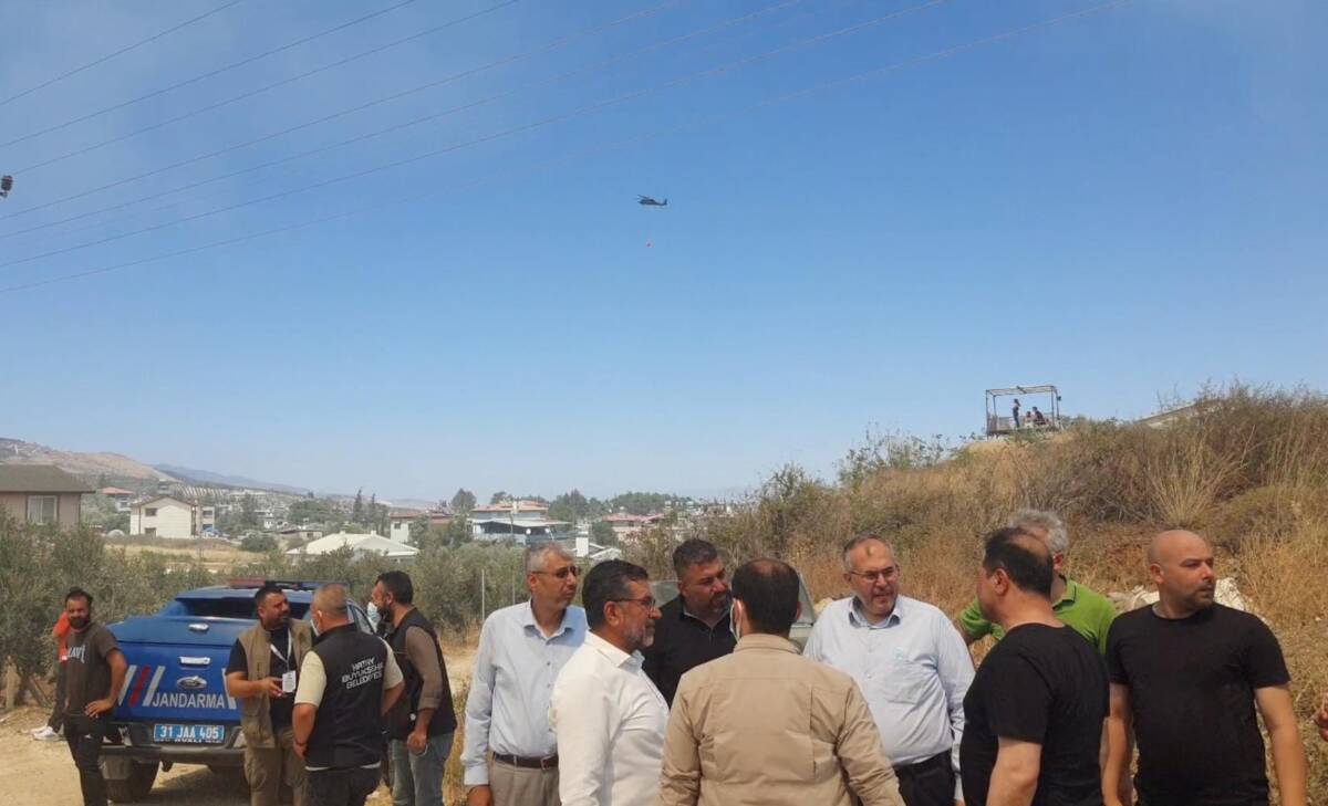 Hatay’ın Antakya ilçesinde çıkan orman yangınları sonrası bölgeye giden Saadet