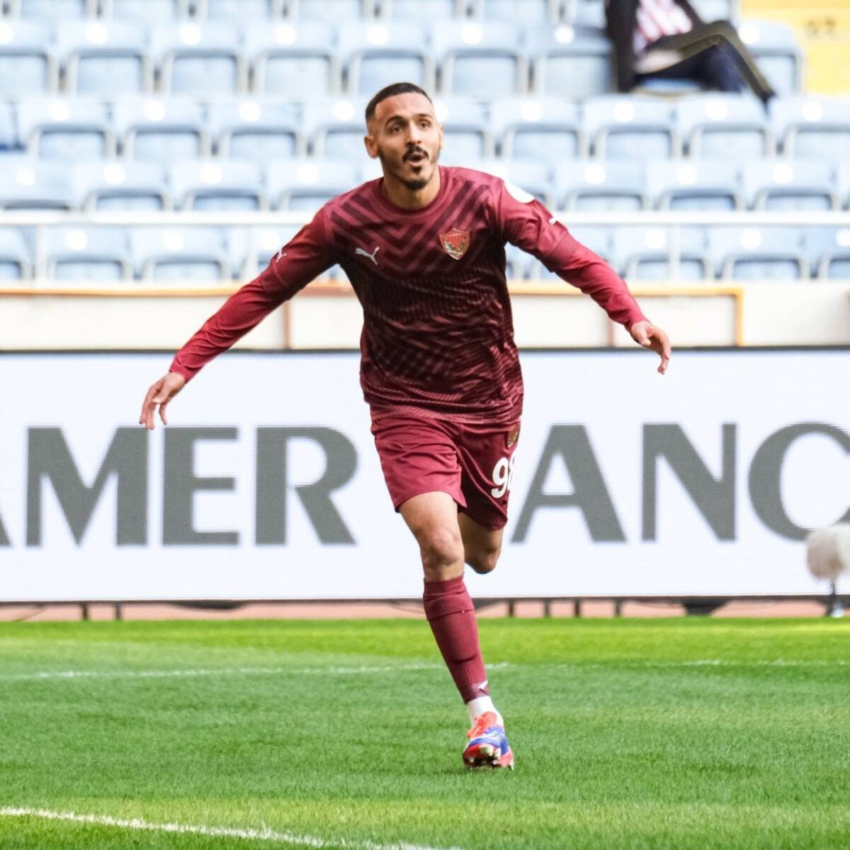 Süper Lig ekiplerinden Eyüpspor, Hatayspor’dan Bilal Boutobba ile 4 yıllık