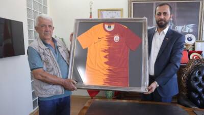 Hatay’ın Yayladağı ilçesinde yaşayan 71 yaşındaki esnaf Duran Alkan, yarım