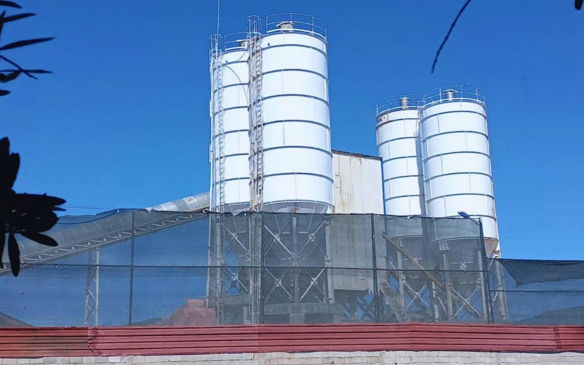 Hatay’ın Samandağ ilçesinde çevre yolu üzerinde faaliyet gösteren Gürkal İnşaat’a