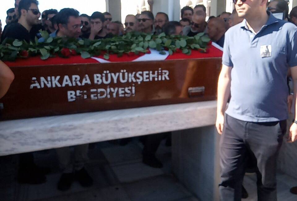 Türk basınının sivri dilli kalemi, gazeteci-yazar Nihat Genç, son yolculuğuna