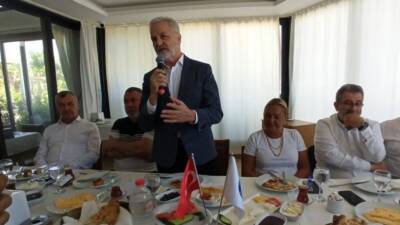 İTSO Başkanı Levent Hakkı Yılmaz, basın mensuplarıyla yaptığı buluşmada deprem