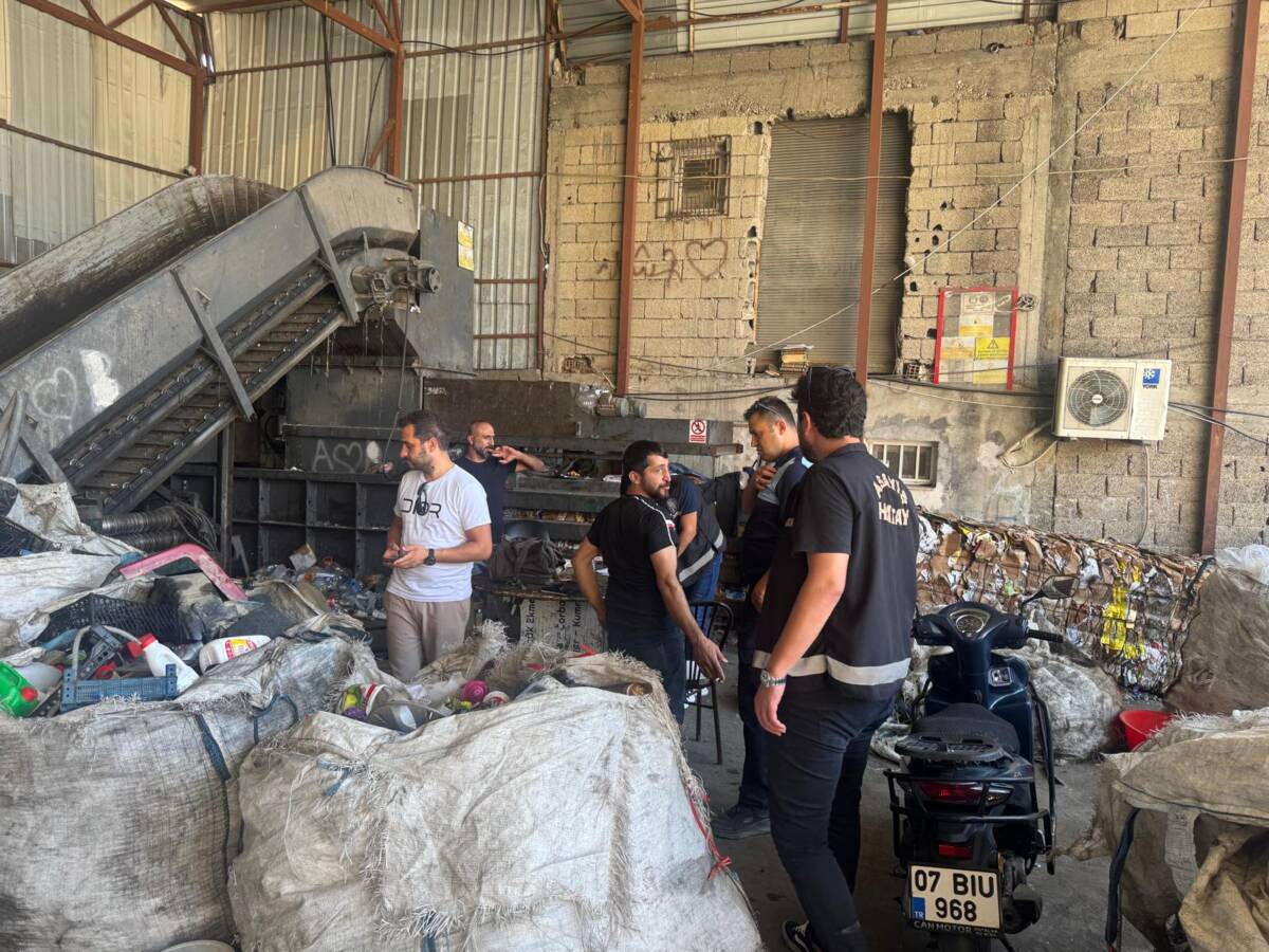 Hatay Emniyet Müdürlüğü ekipleri, İskenderun genelinde hurda alım satımı yapan