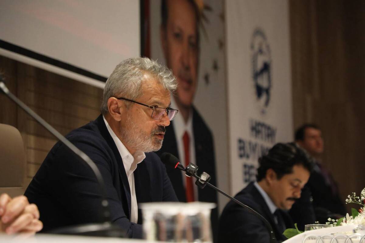 Hatay Büyükşehir Belediye Başkanı Mehmet Öntürk, Belen’deki meclis toplantısında şehitleri