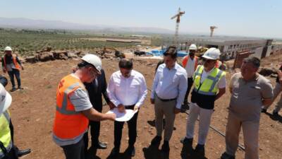 Hatay’ın Kırıkhan ilçesinde kurulan Roketsan Endüstri Bölgesi’nde çalışmalar hızla devam